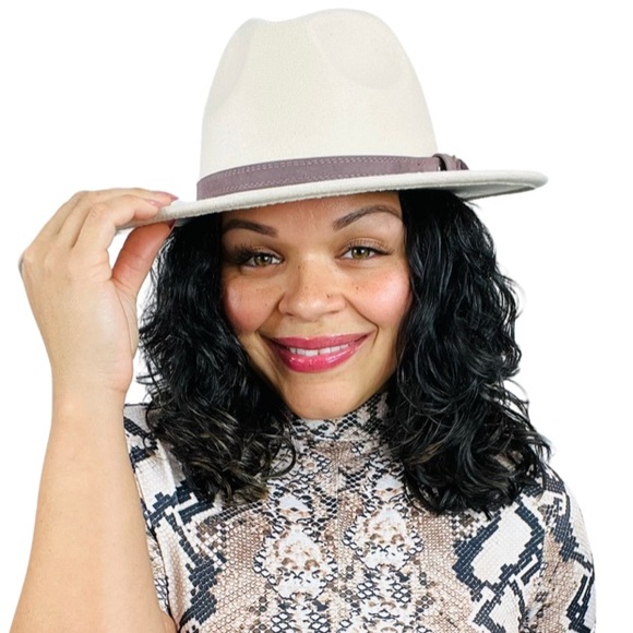 “Lilia” Classic Fedora Hat - Picture 3 of 6